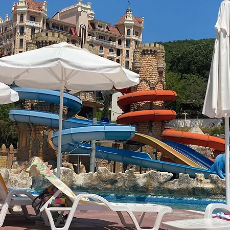 Astoria Ii 13 One Bedroom Parter Lägenhet