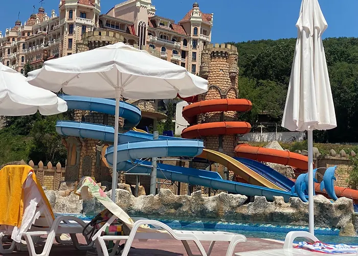 Astoria Ii 13 One Bedroom Parter Apartment