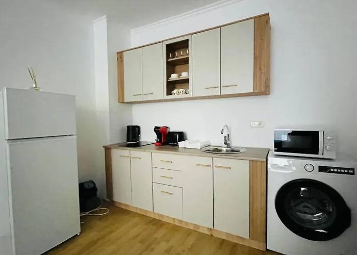 Astoria Ii 13 One Bedroom Parter * Elenite