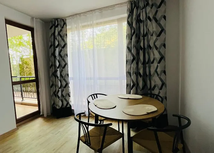 Astoria Ii 13 One Bedroom Parter Apartment Elenite