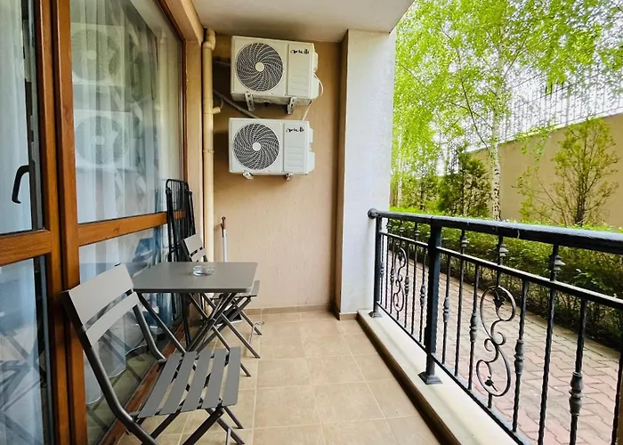 Astoria Ii 13 One Bedroom Parter Elenite