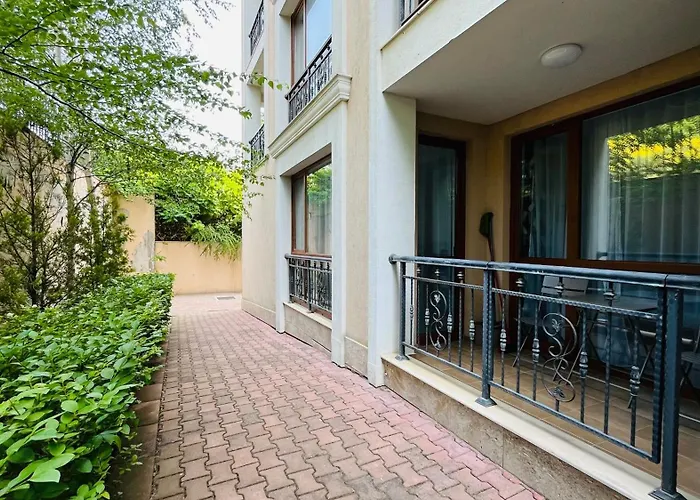 Astoria Ii 13 One Bedroom Parter Elenite