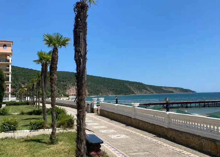 Astoria Ii 13 One Bedroom Parter