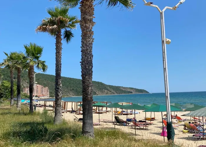 Astoria Ii 13 One Bedroom Parter Apartment Elenite